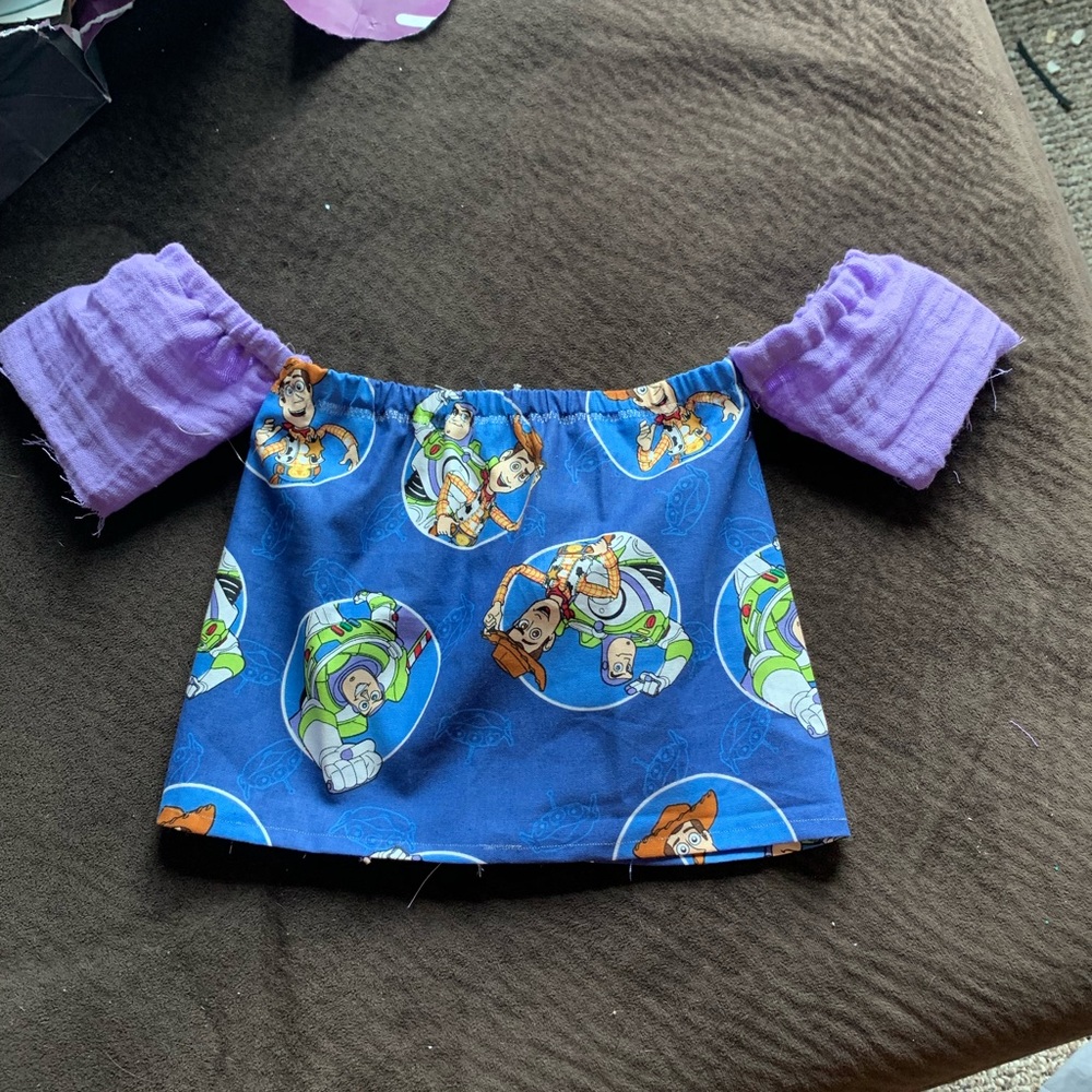 woody and buzz lightyear top
